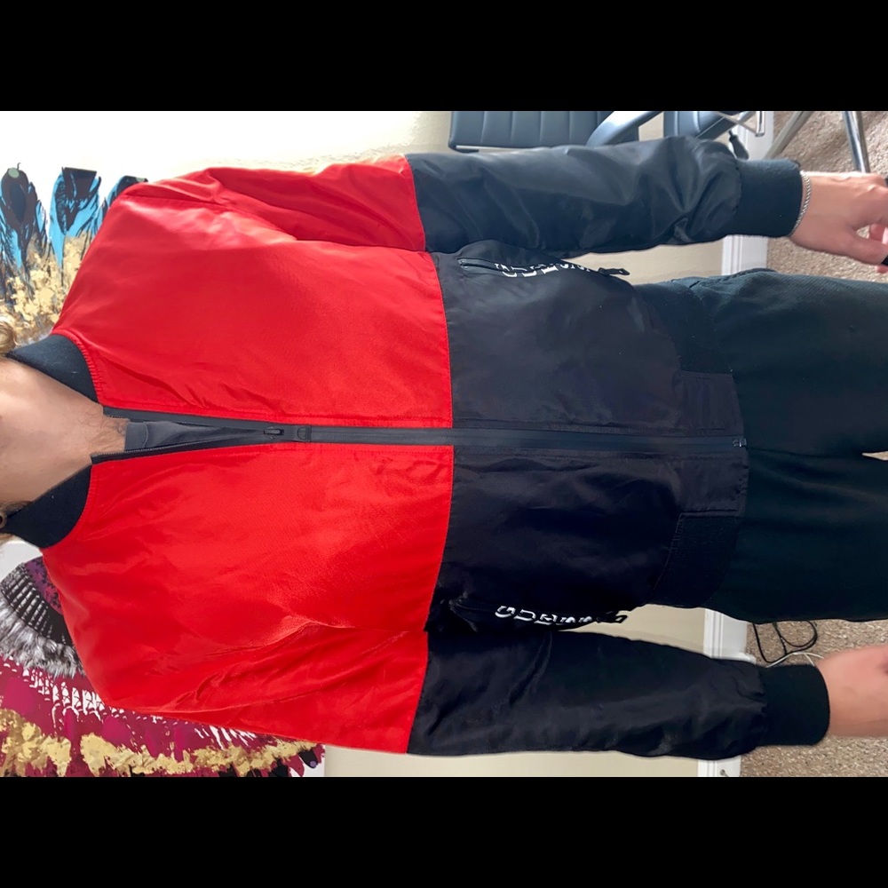 Guess men’s bomber jacket
